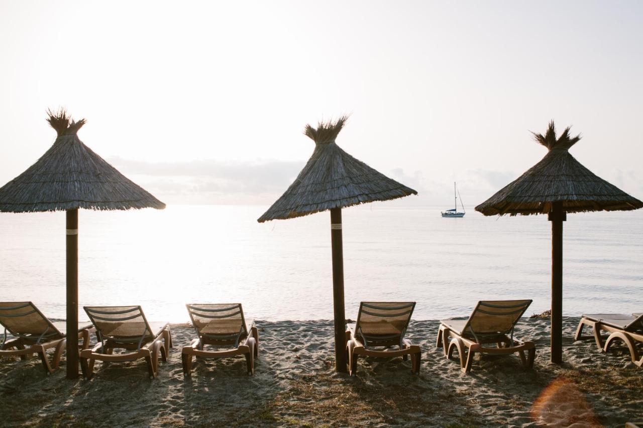 Domaine Naturiste De Riva Bella Лингиццета Экстерьер фото